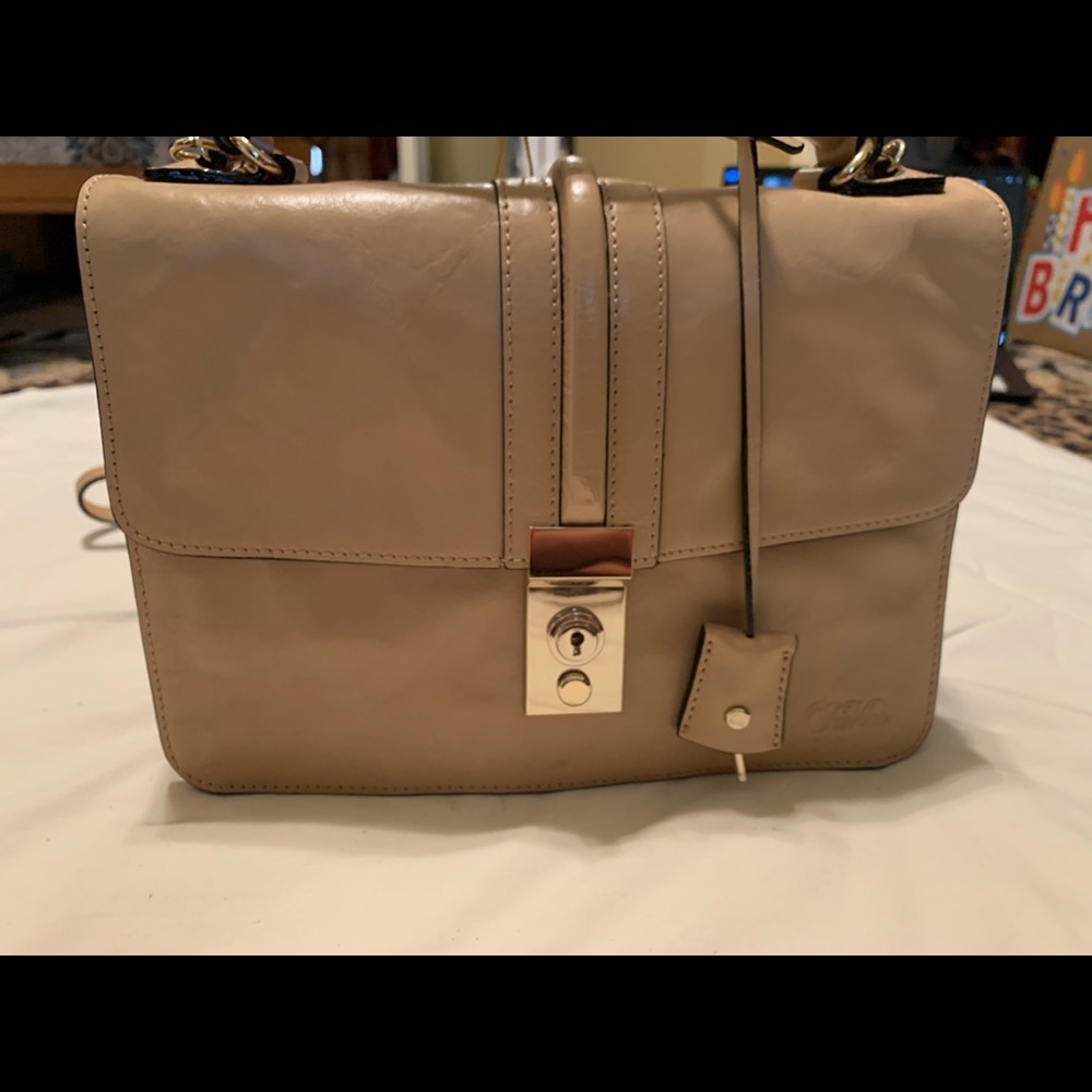 Tre Vero Handbag
